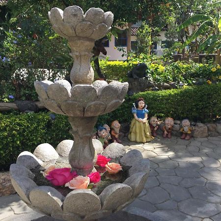 Hostal Jardin Escondido فيلكابامبا المظهر الخارجي الصورة