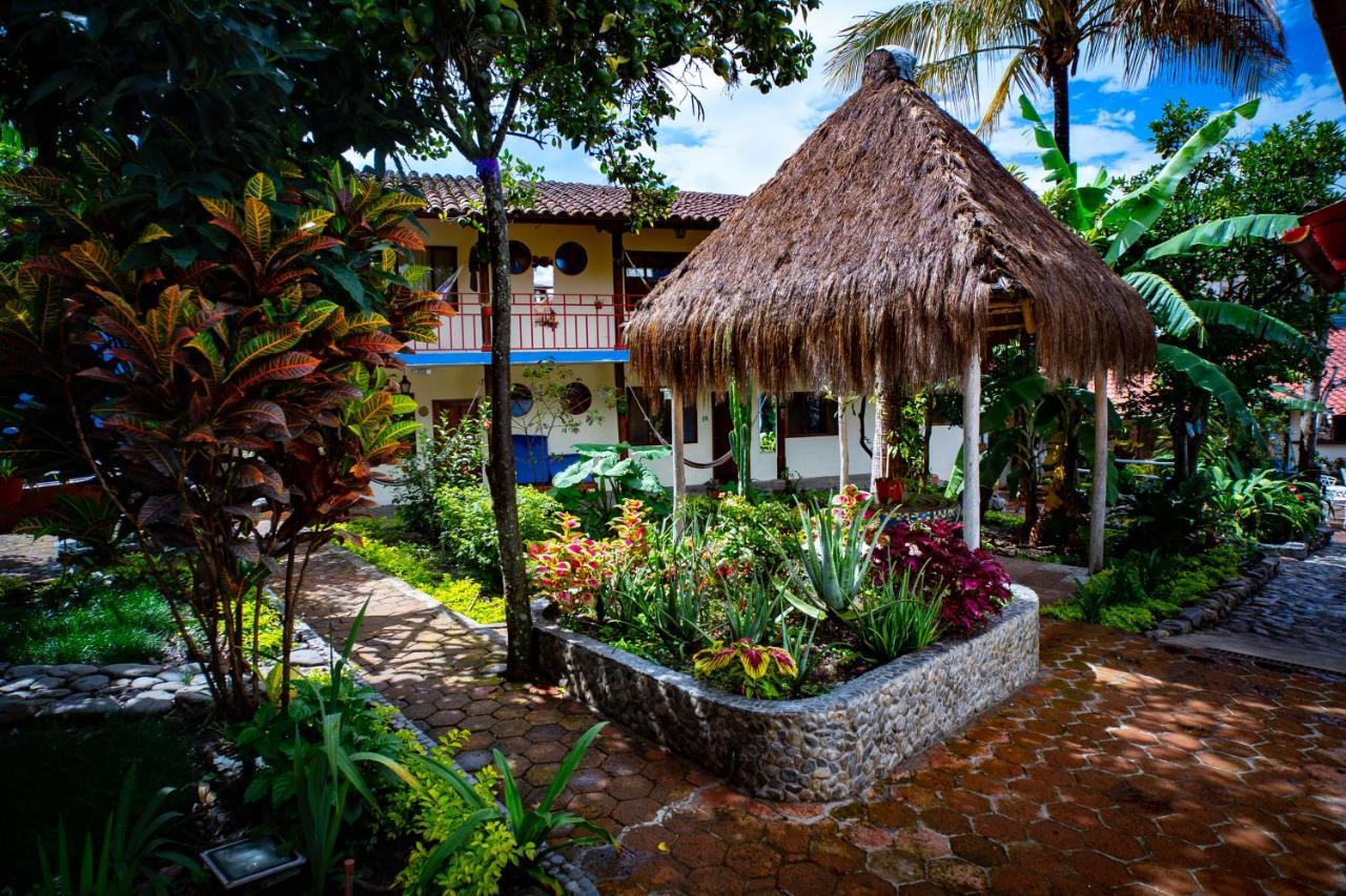 Hostal Jardin Escondido فيلكابامبا المظهر الخارجي الصورة